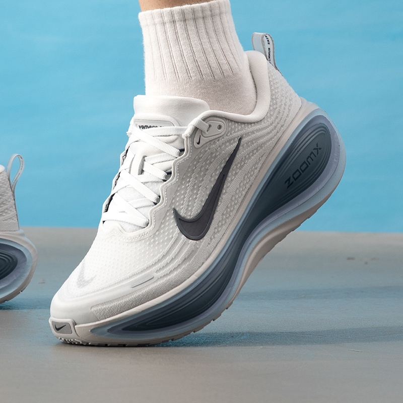 Lightweight Road Running Shoes - รองเท้าผู้ชาย Nike รุ่นดั้งเดิม น้ำหนักเบา ระบายอากาศได้ดี เหมาะสำหรับการออกกำลังกายและฝึกซ้อม