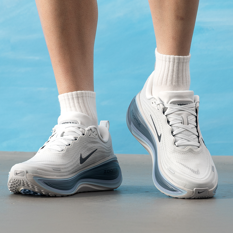 รองเท้าผู้ชาย Nike รุ่นดั้งเดิ - Lightweight Road Running Shoes บทวิจารณ์และราคา