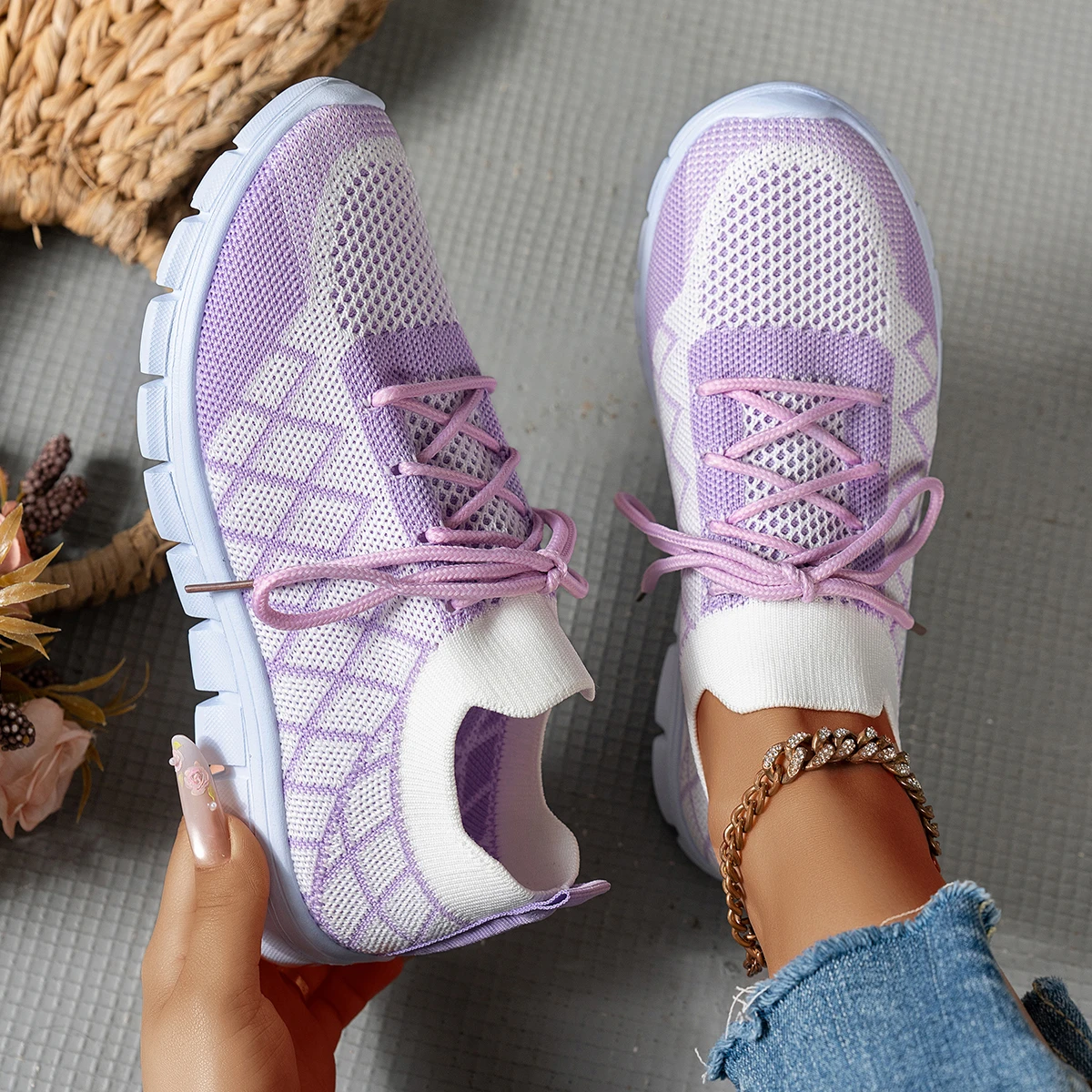 รองเท้าผ้าใบถักสำหรับผู้หญิง ล - Knit Fabric Lace Up Sneakers บทวิจารณ์และราคา